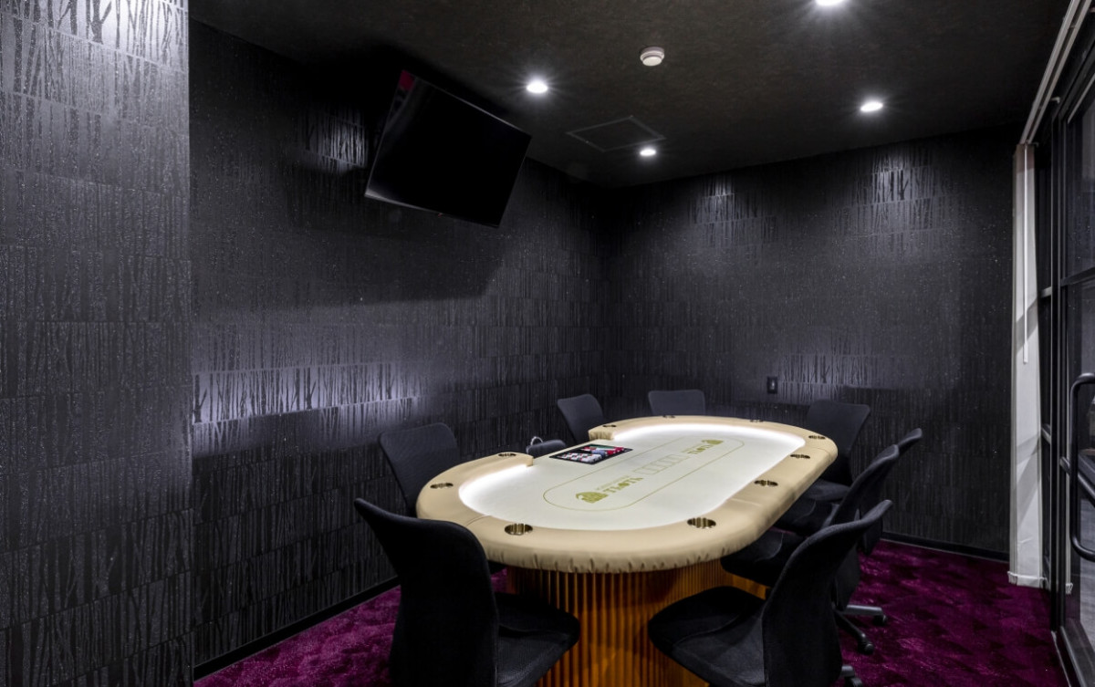 すすきの駅徒歩2分、収容可能数50名以上！】Poker Lounge 