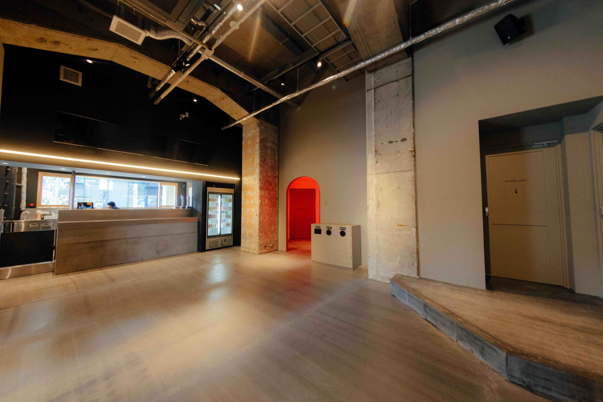 スペースの3枚目の写真