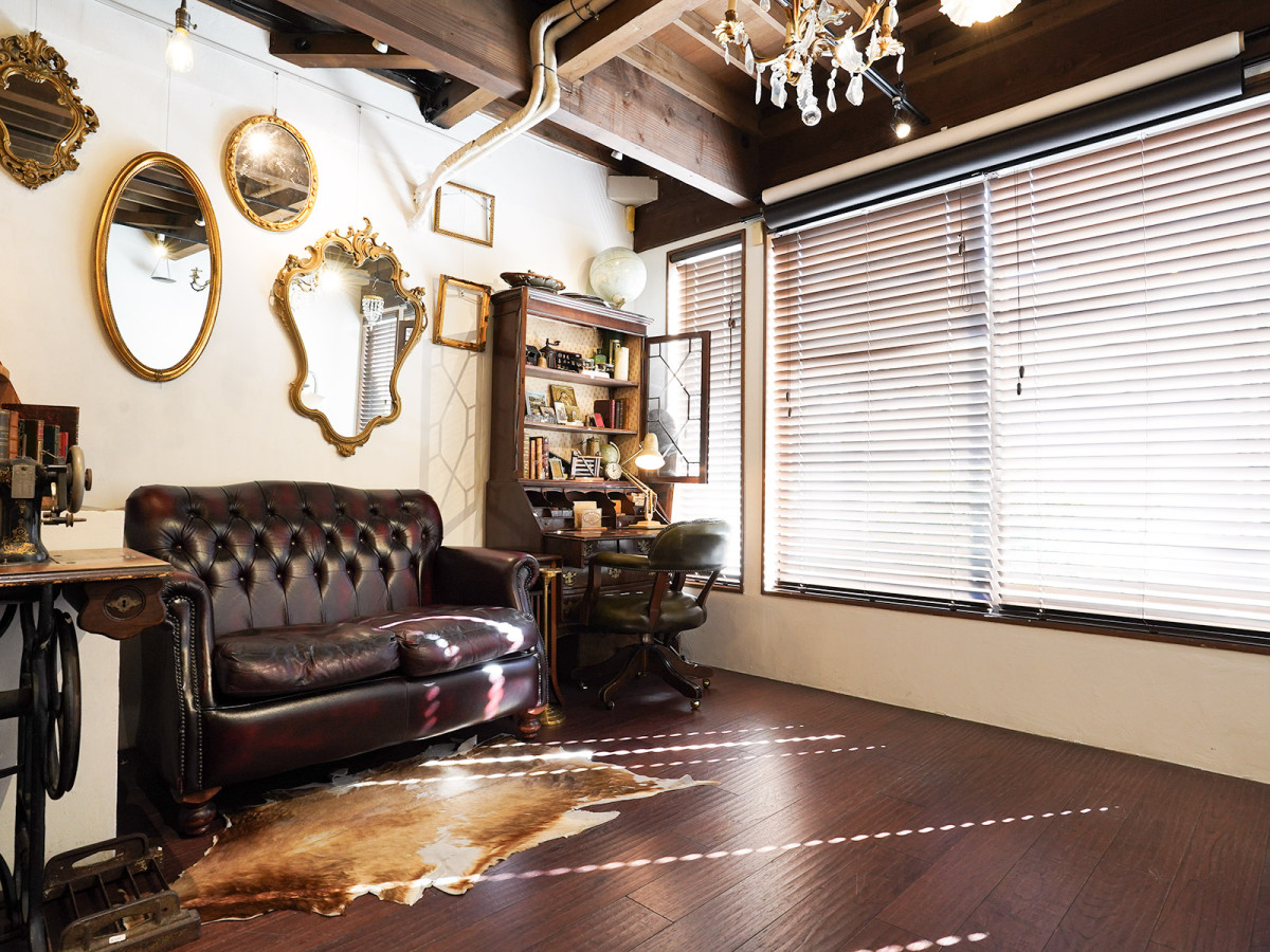 アンティーク撮影スタジオunikk【Bスタジオ】を1時間8,800円で予約