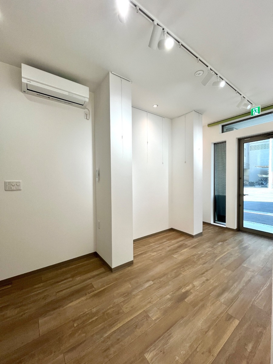 スペースの3枚目の写真