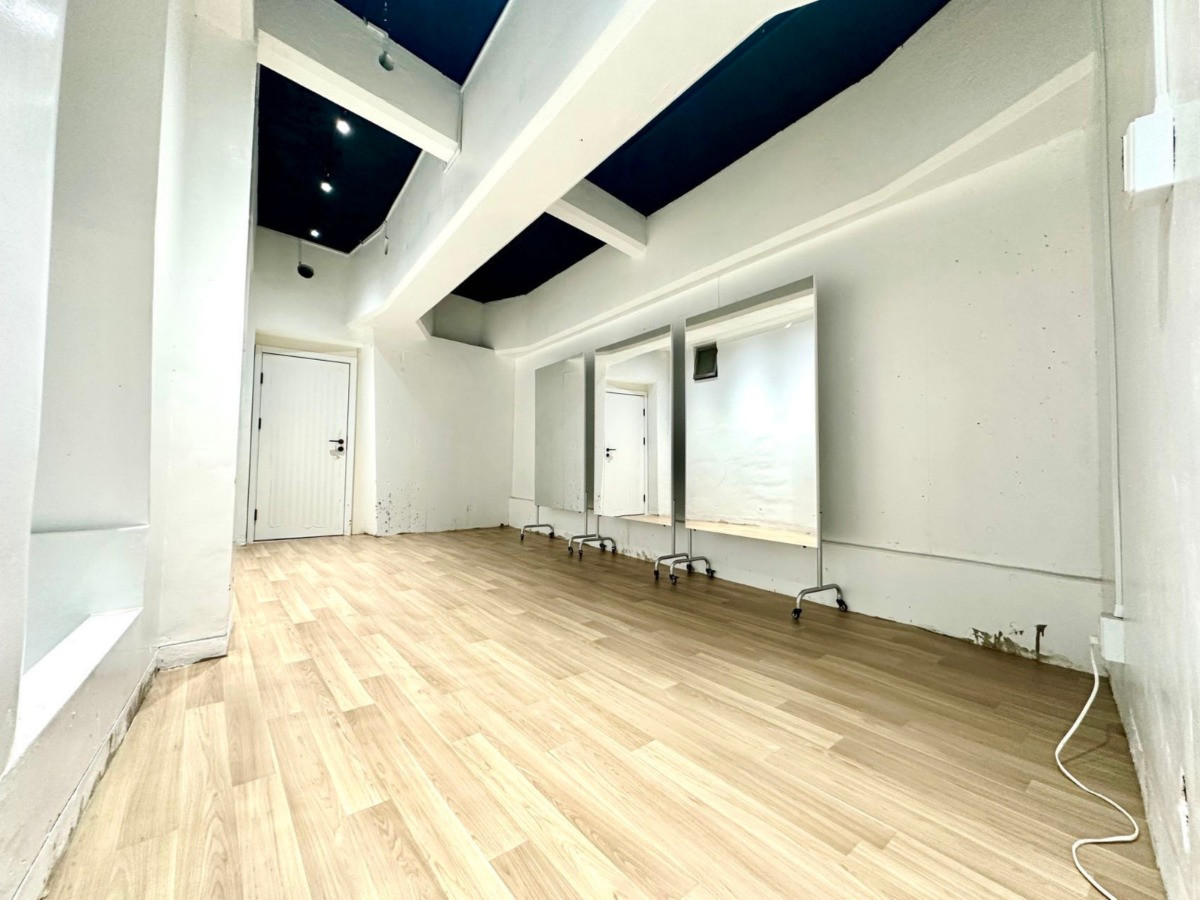 スペースの2枚目の写真