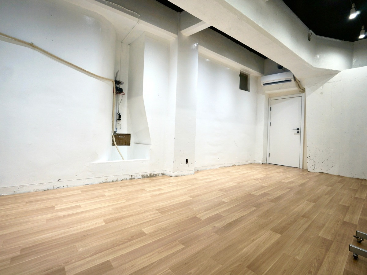 スペースの3枚目の写真