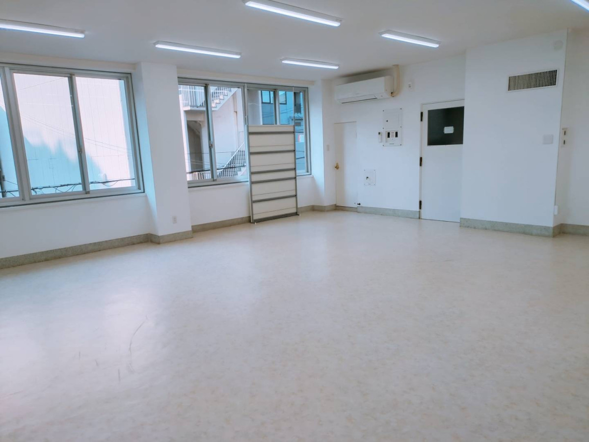 スペースの3枚目の写真