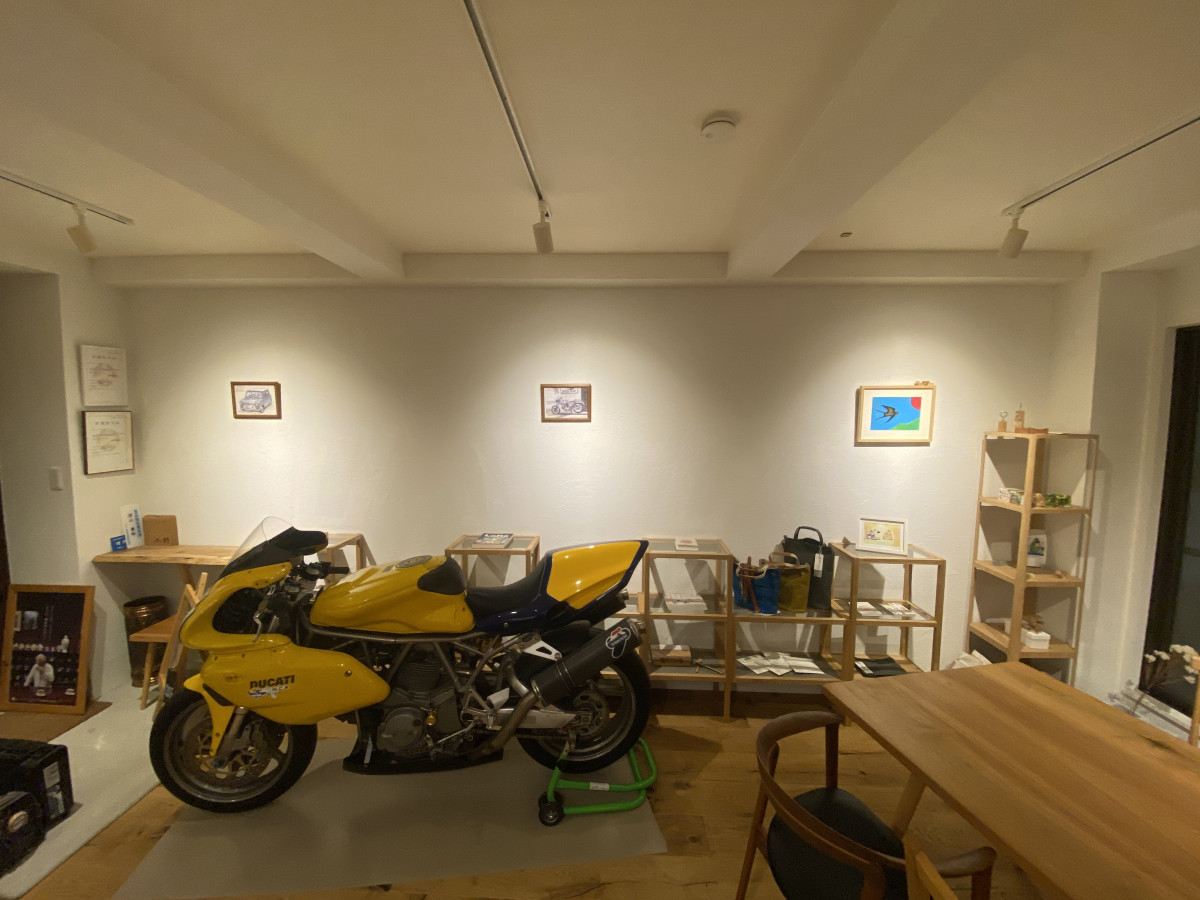 スペースの3枚目の写真