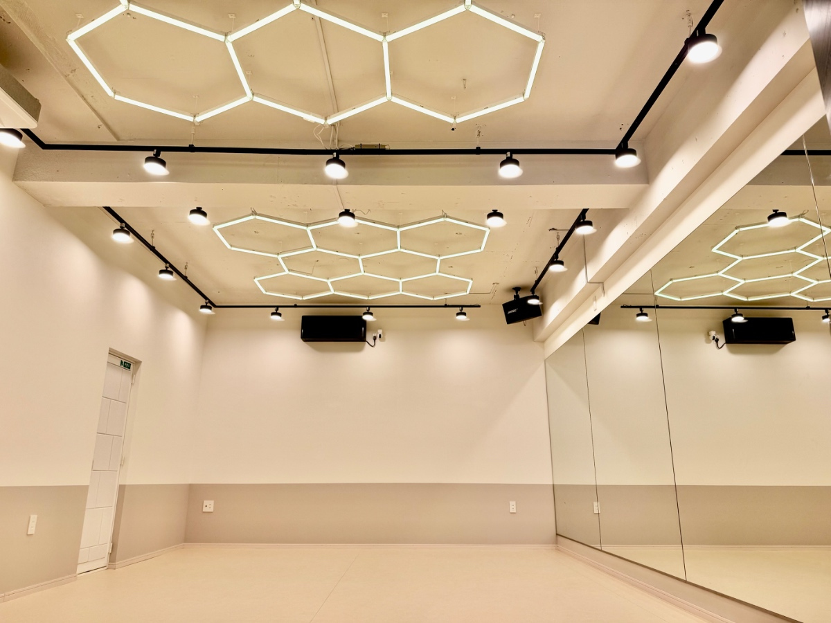 スペースの3枚目の写真