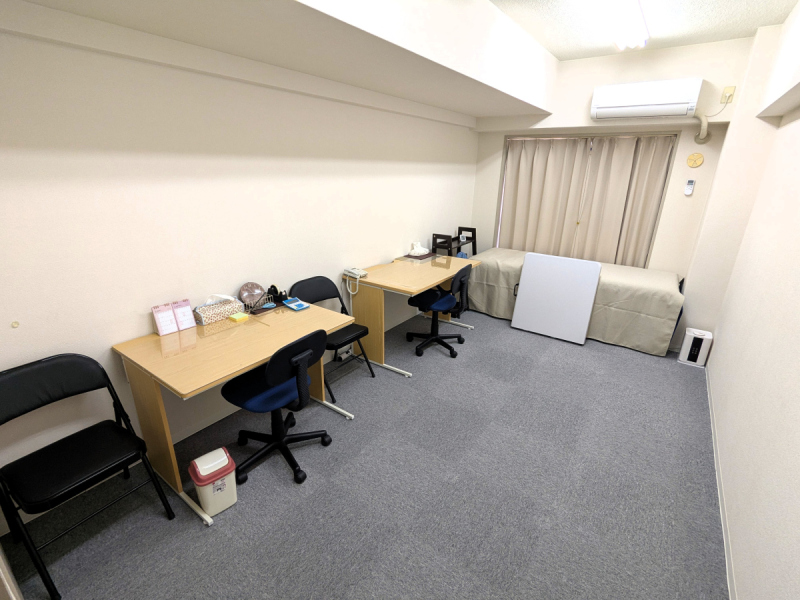 銀座東銀座 会議・施術ベッド付きスペース